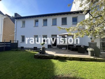 Modernes Eigenheim mit Einliegerwohnung und großem Garten, 42651 Solingen, Einfamilienhaus